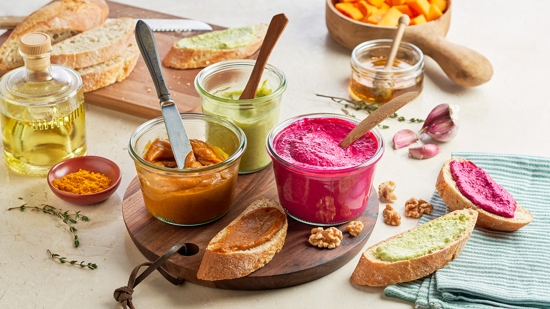 Groentespread van rode bietjes en roomkaas