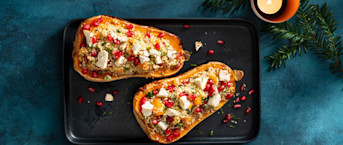 Gevulde pompoen met feta en granaatappel