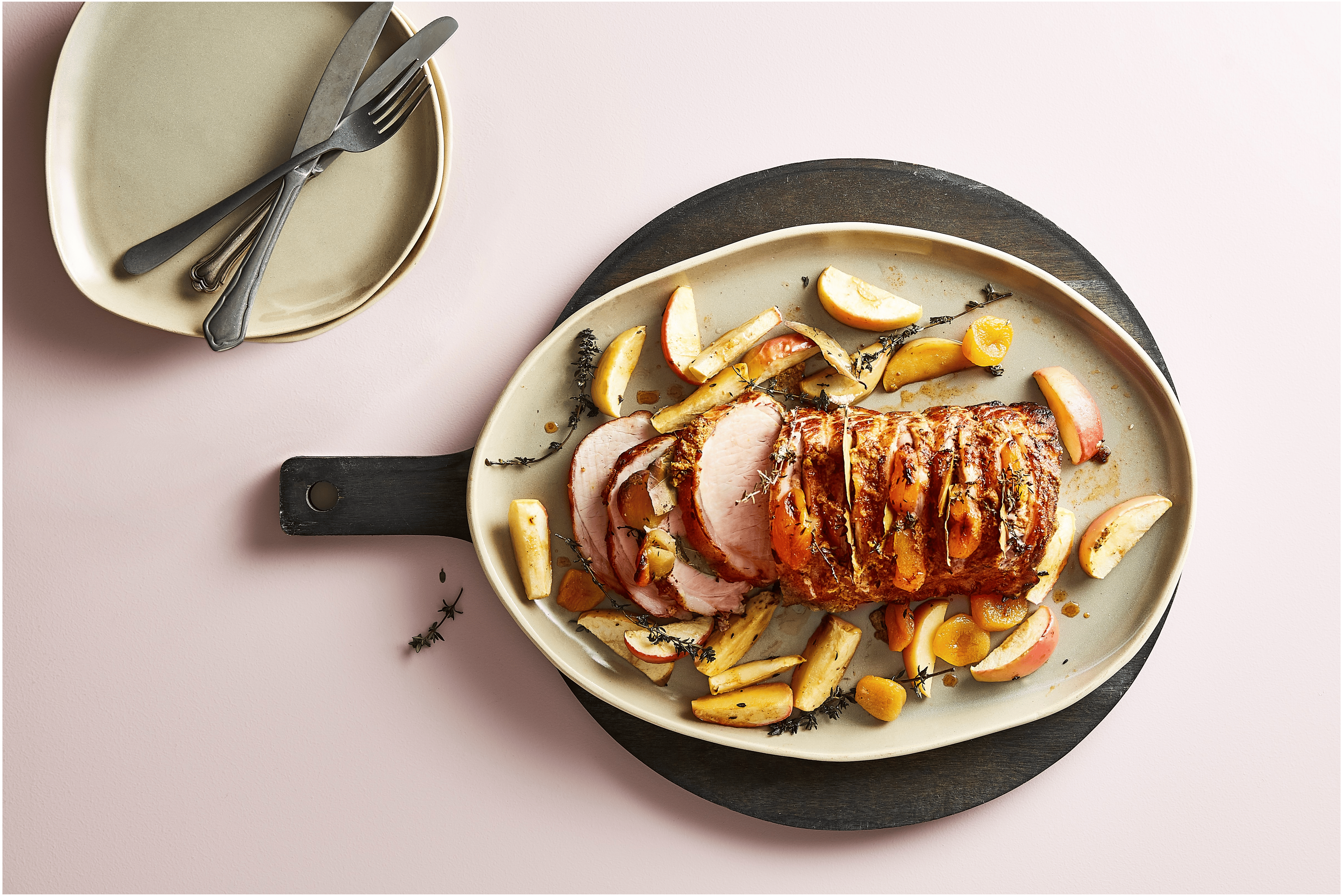 Varkensrollade met abrikozen, appel en tijm