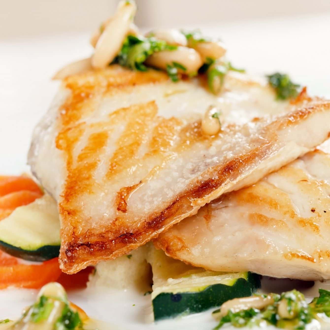 Gebakken pangasius met oranjepuree