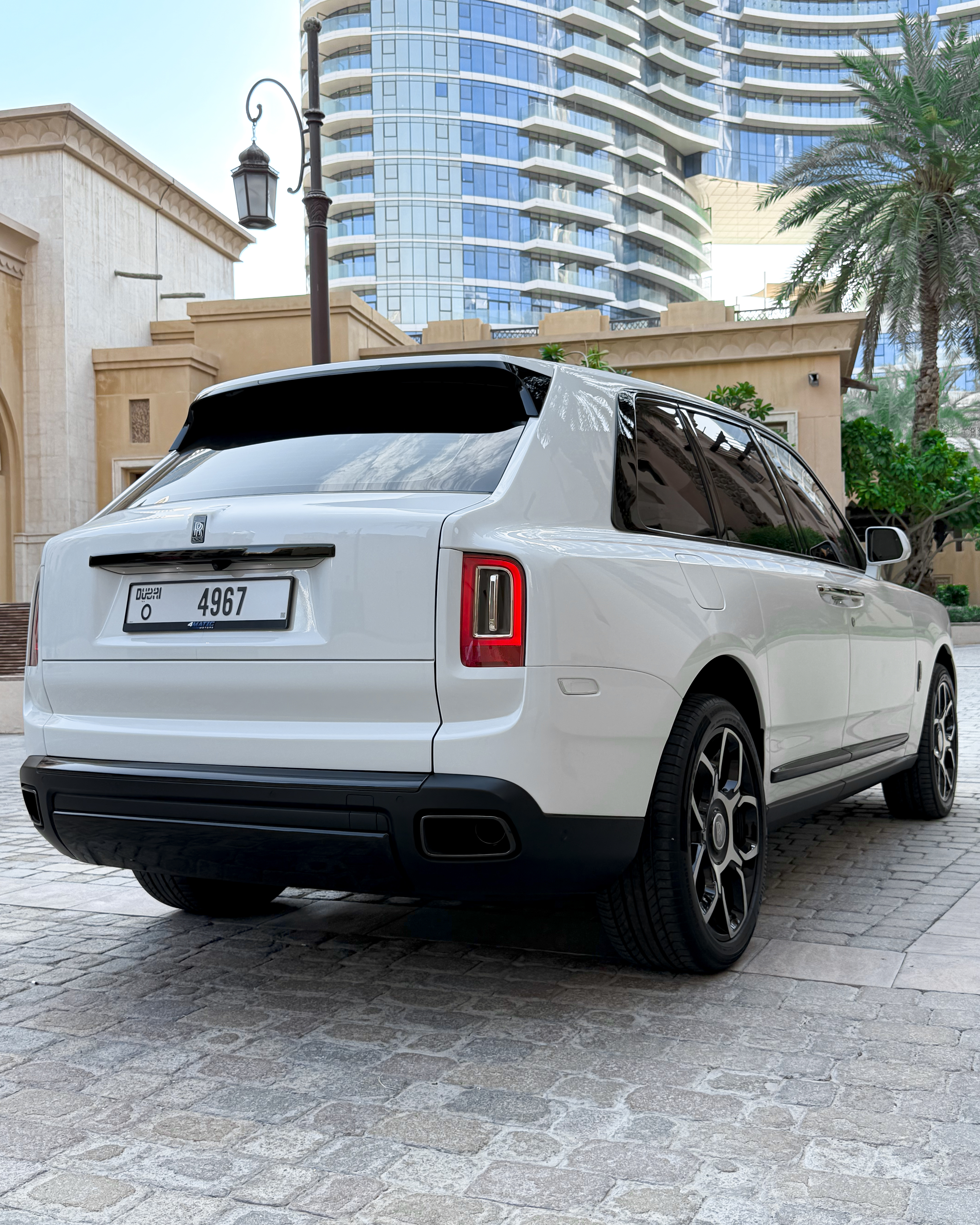 Rolls-Royce Cullinan Black Badge 2023 2023 for rent in Dubai — thumbnail 4