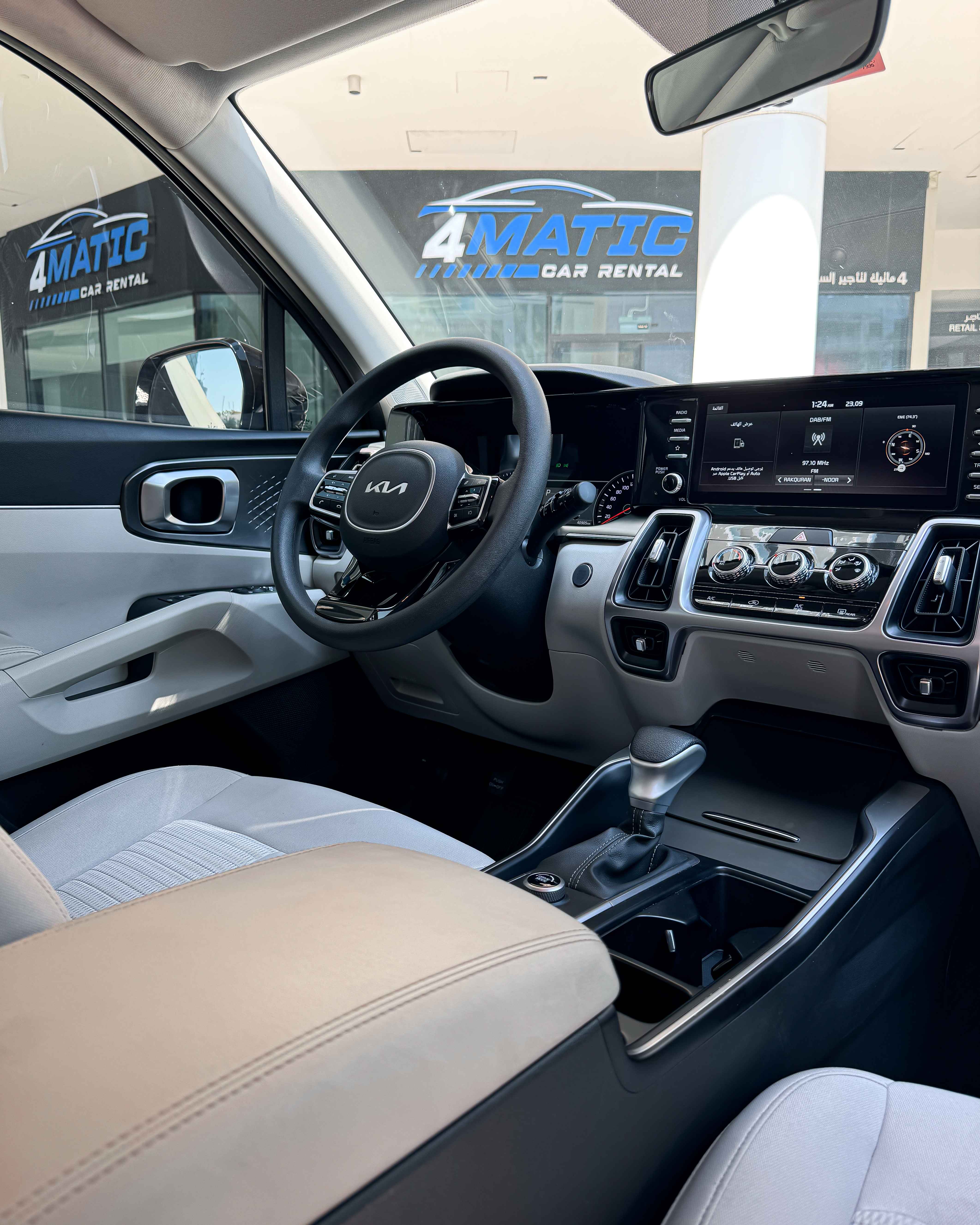 2022 Kia Sorento Black 2022 for rent in Dubai — thumbnail 3
