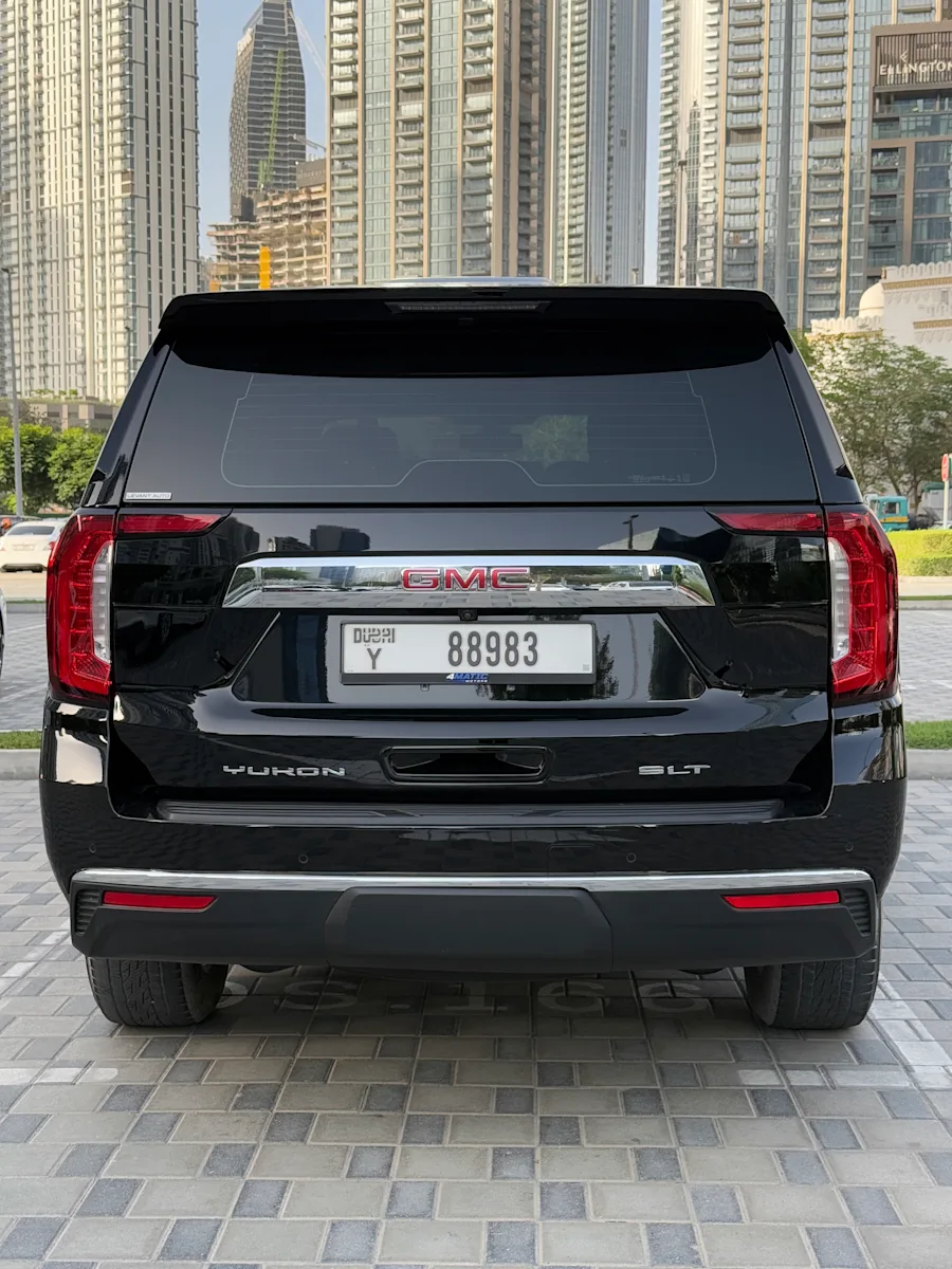 GMC Yukon Black 2022 2022 for rent in Dubai — photo 3 of 9