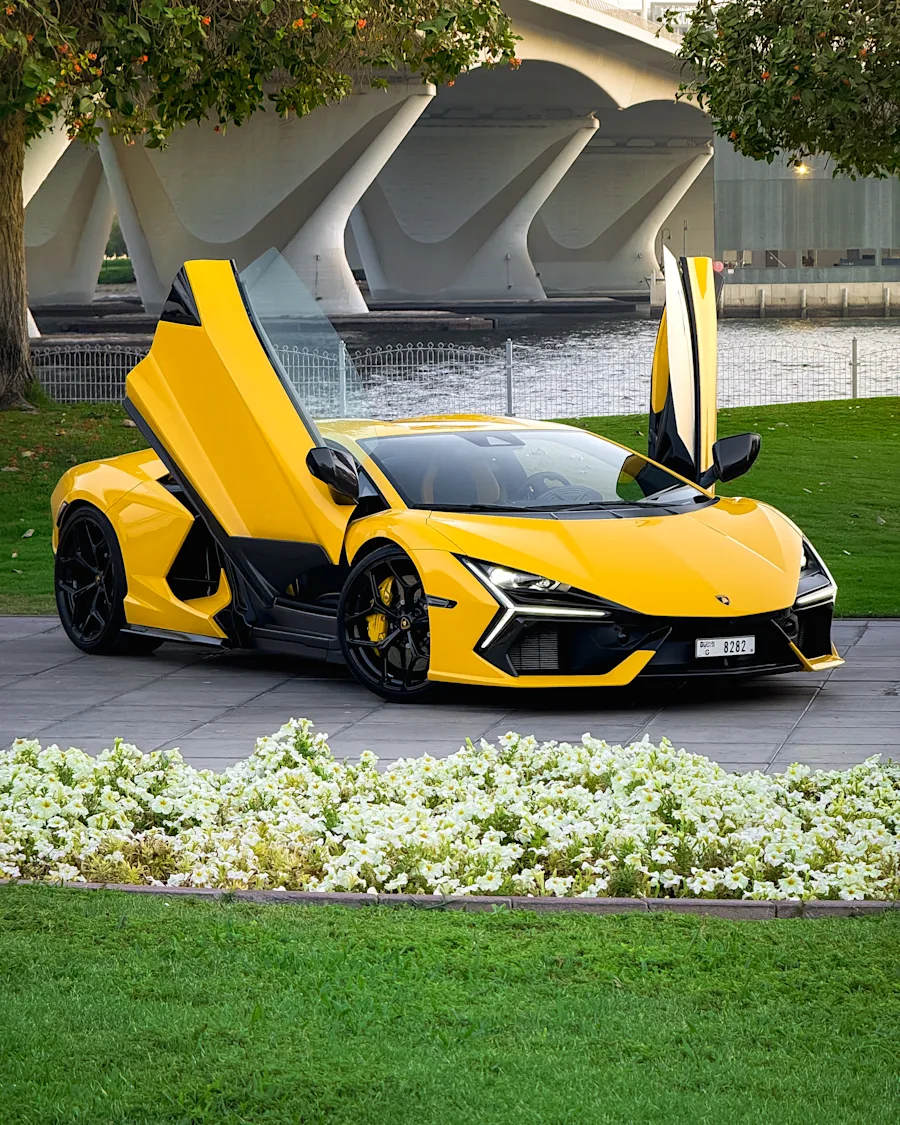 2024 Lamborghini Revuelto: The Apex of Performance 2024 for rent in Dubai — photo 3 of 10