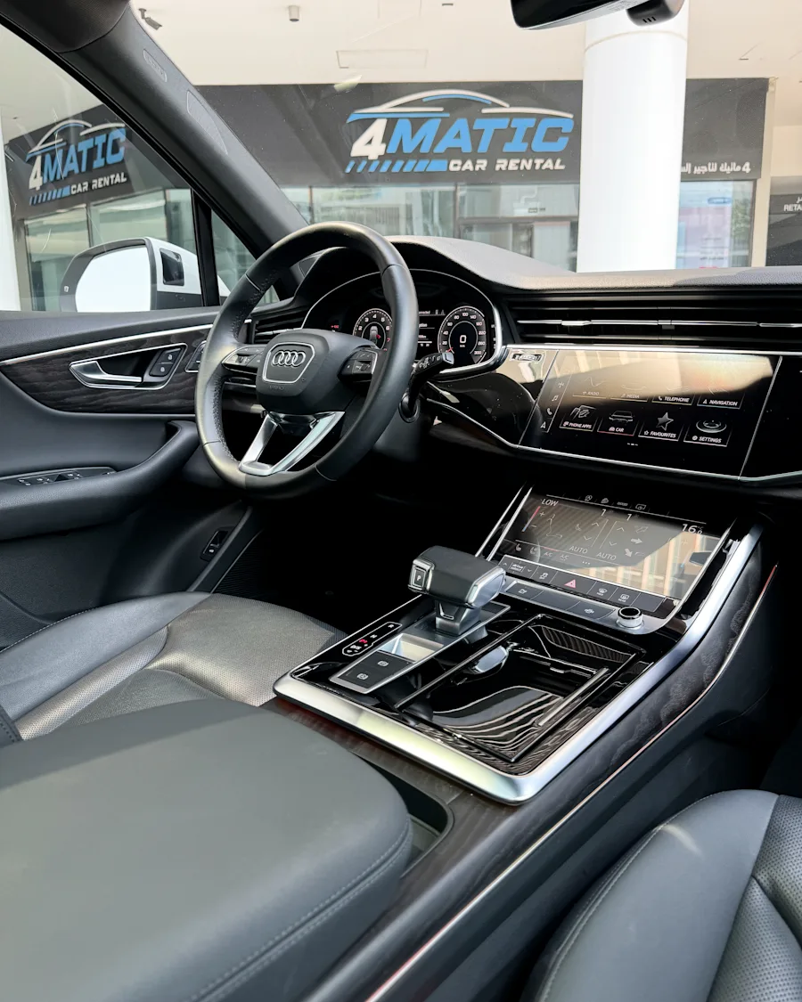 Audi Q7 quattro 2022 2022 for rent in Dubai — photo 4 of 4