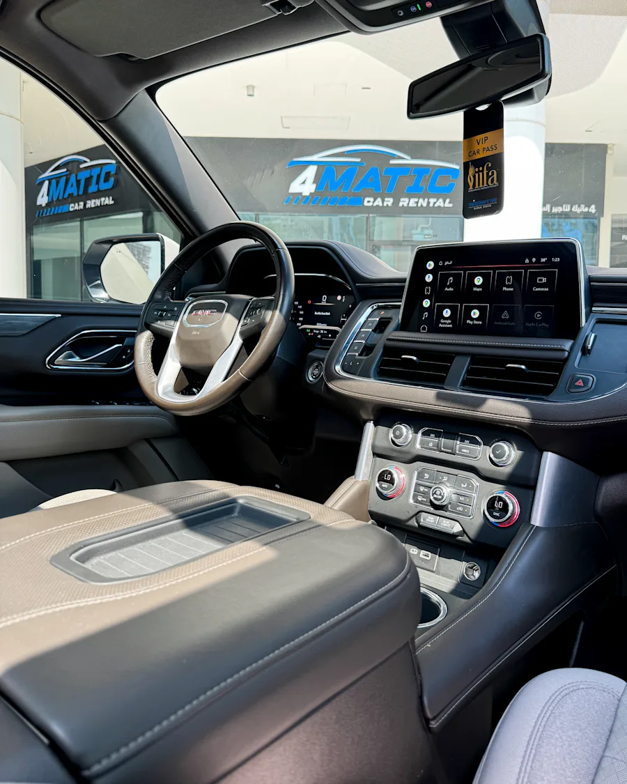 GMC Yukon White 2022 2022 for rent in Dubai — photo 3 of 3
