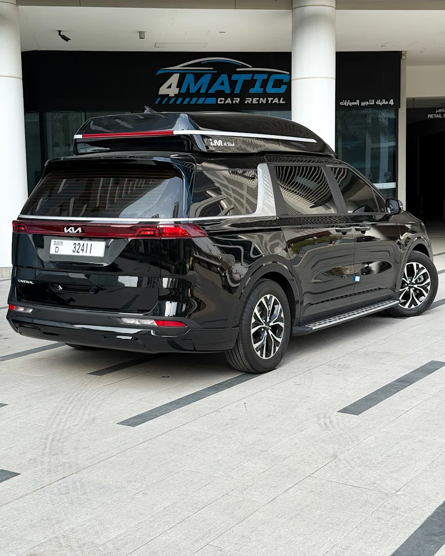 2023 Kia Carnival VIP: Luxury Meets Versatility 2023 for rent in Dubai — photo 2 of 8