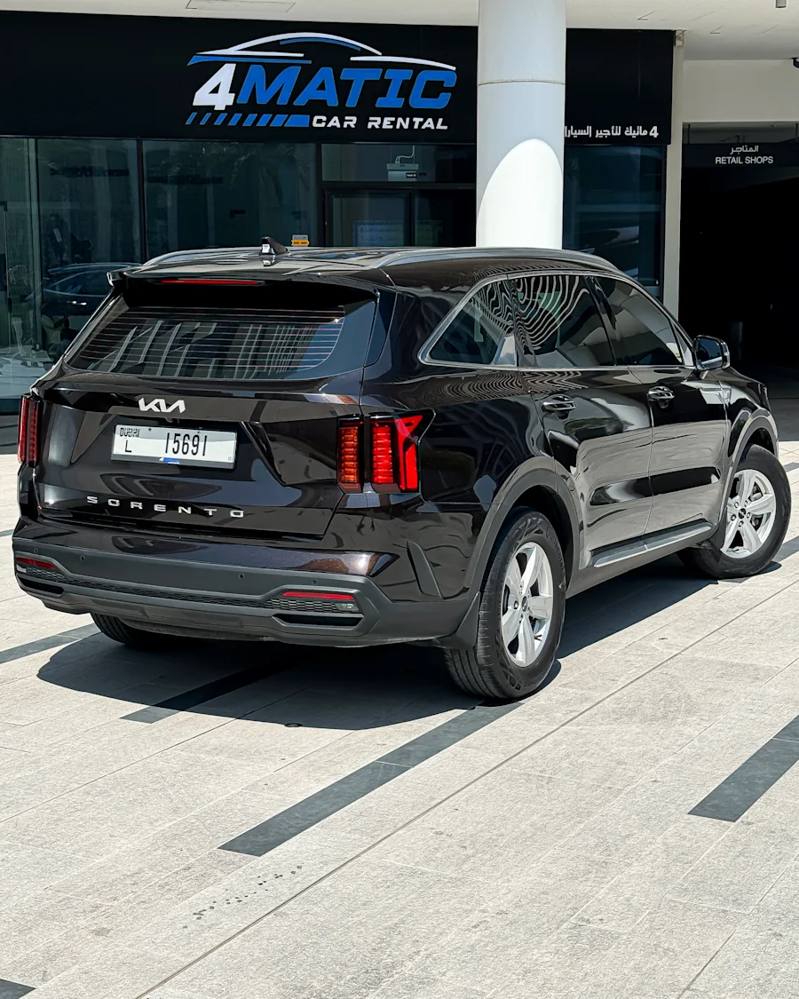 2022 Kia Sorento Black 2022 for rent in Dubai — photo 2 of 3