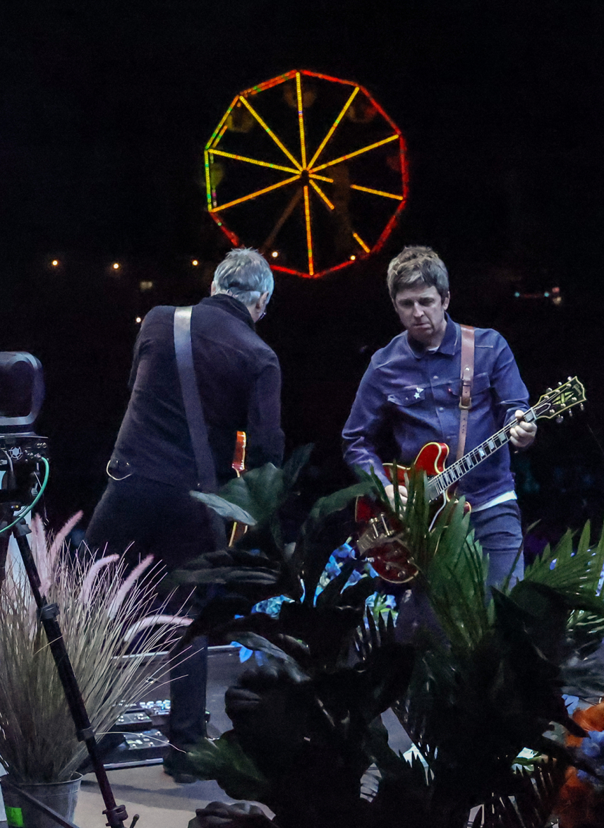 Noel Gallagher Show Image 3