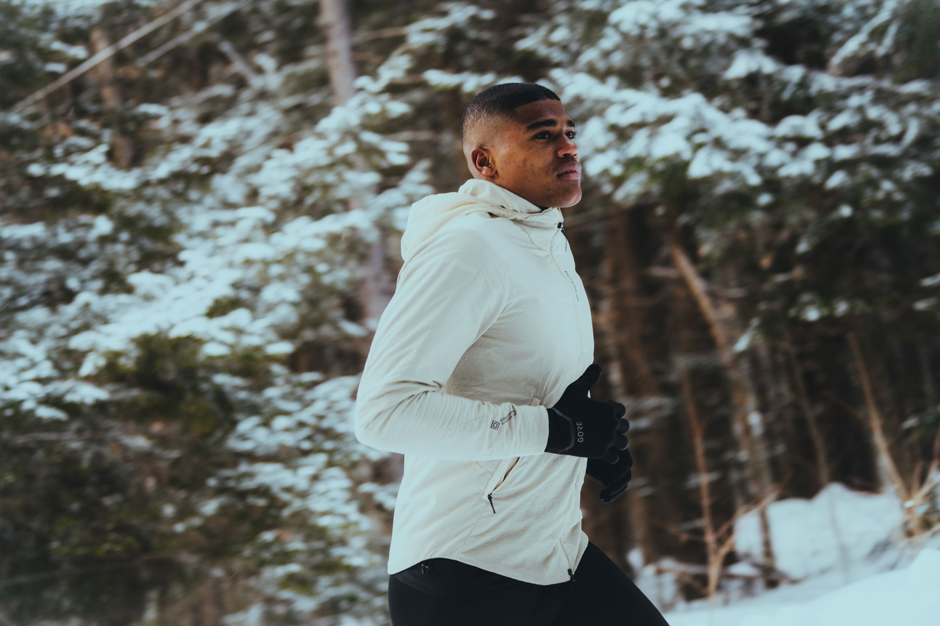 New CONCURVE WINDSTOPPER® Insulated Running Jacket | GOREWEAR US