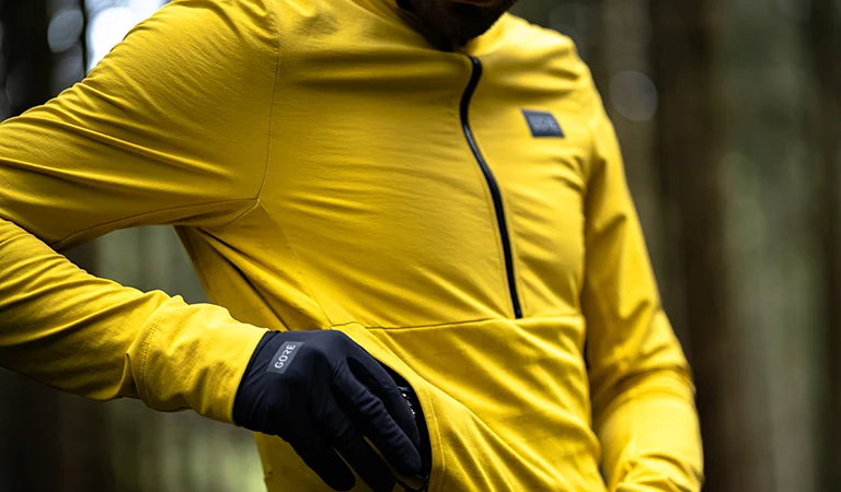 Gore Wear lanza dos nuevas chaquetas de MTB ideales para el otoño