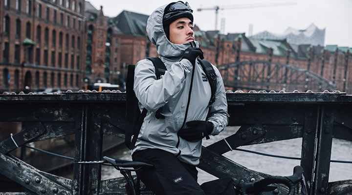 Endure-Jacket-Mens-side-by-