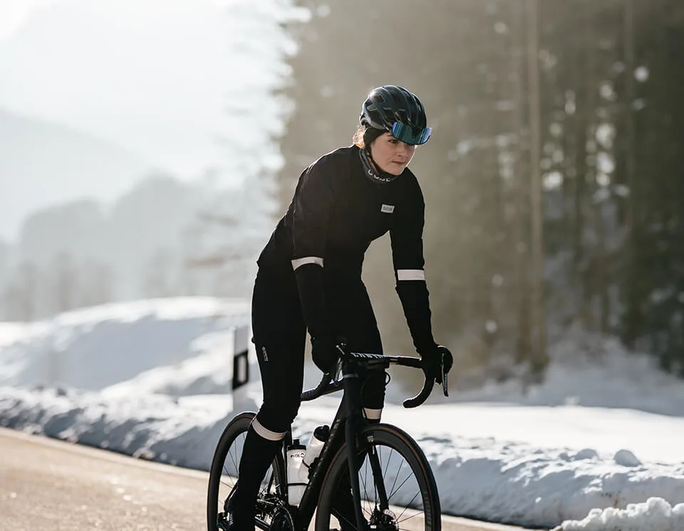 Keeping Warm and Cozy with GORE Women's Cycling Gear