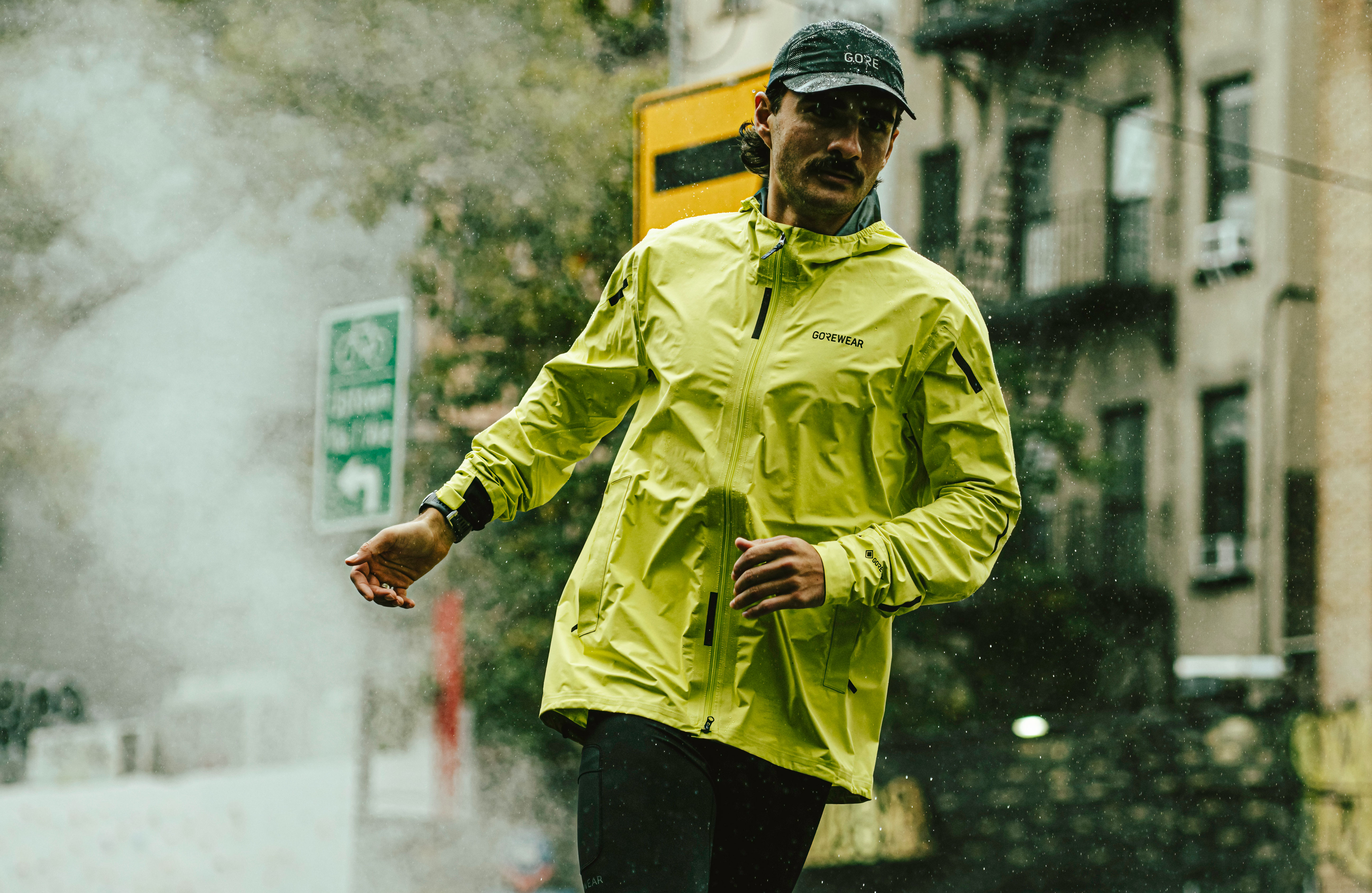 Gore tex shakedry running jacket on sale