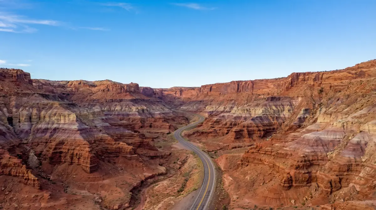 san-rafael-swell-i70-utah-canyon-drive