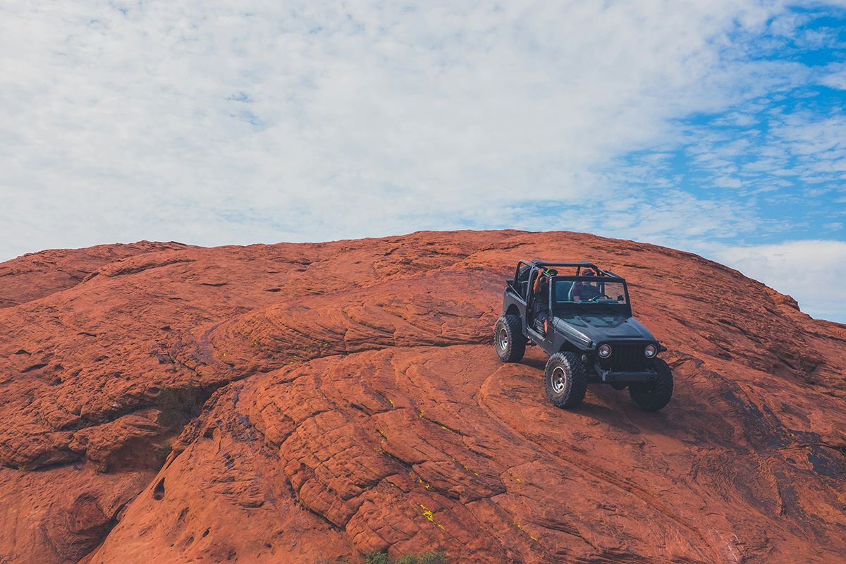 trail-obstacles-at-hells-revenge-moab