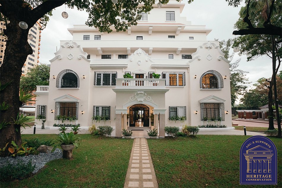  This beautifully restored 7-storey mansion has airplanes parked in its backyard