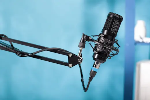 Podcast als B2B-Kanal: Wie Unternehmen Expertise hörbar machen