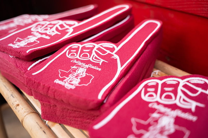 Captain Morgan foam hands