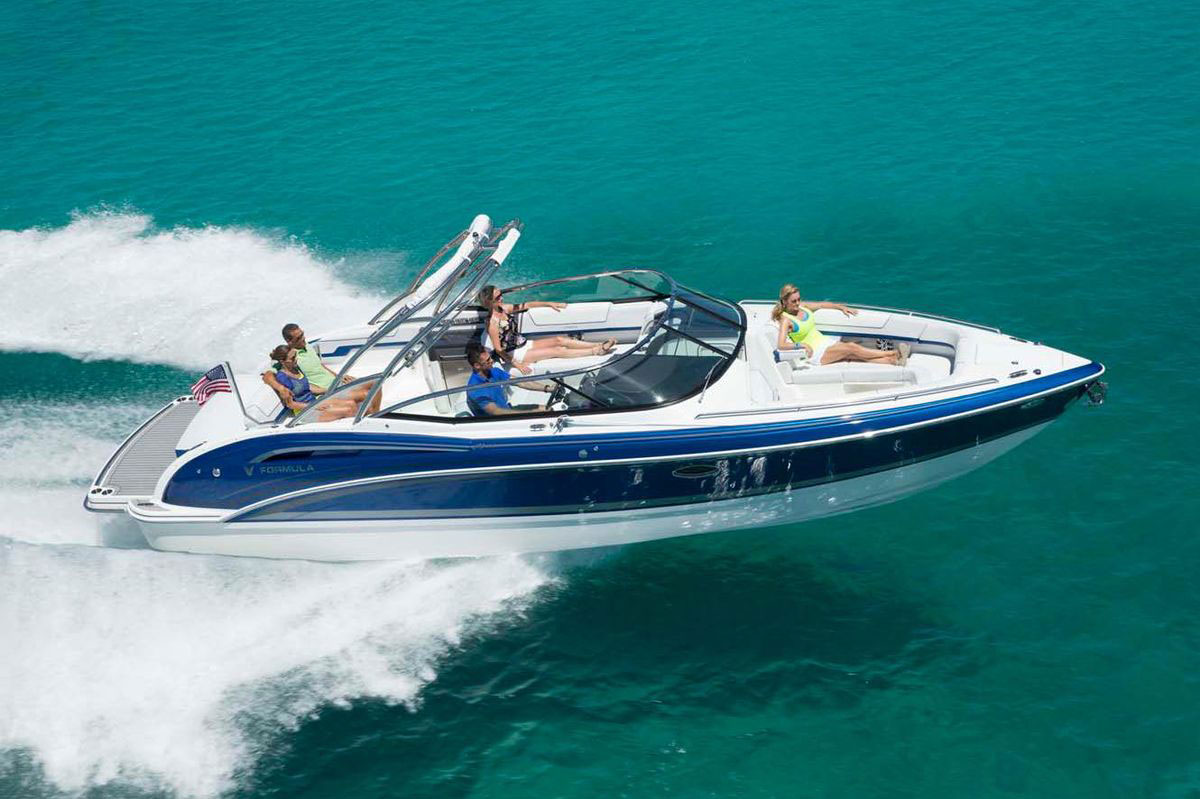 Formula 310 Bowrider I/O at speed