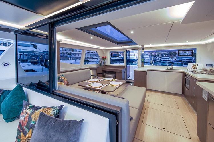 Experience even greater livability on the Leopard 45 with an expanded lounge