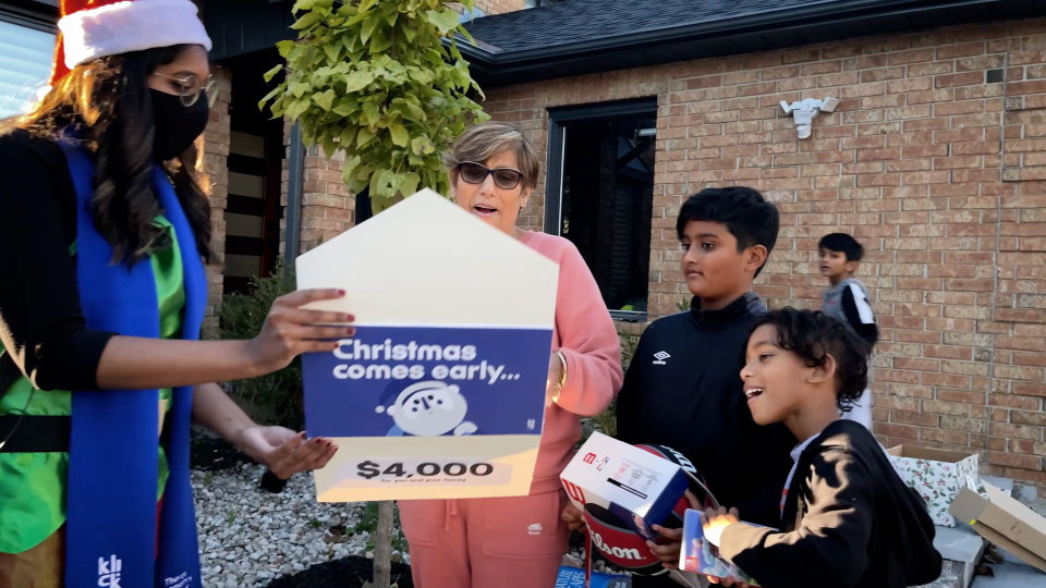 Klick Health employees bring Christmas early to four young siblings, who lost their parents during the pandemic, and their grandmother. Hundreds of Klick Health Employees Film and Star in New Holiday Video Using $100 Bills to "#SpreadJoy" to People Across the U.S. and Canada.