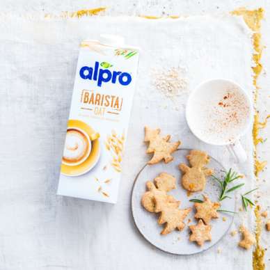 Heavenly Festive Biscuits with a Spiced Latte