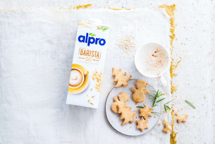 Heavenly Festive Biscuits with a Spiced Latte