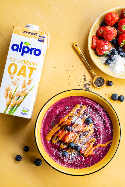Breakfast smoothie bowl | Alpro