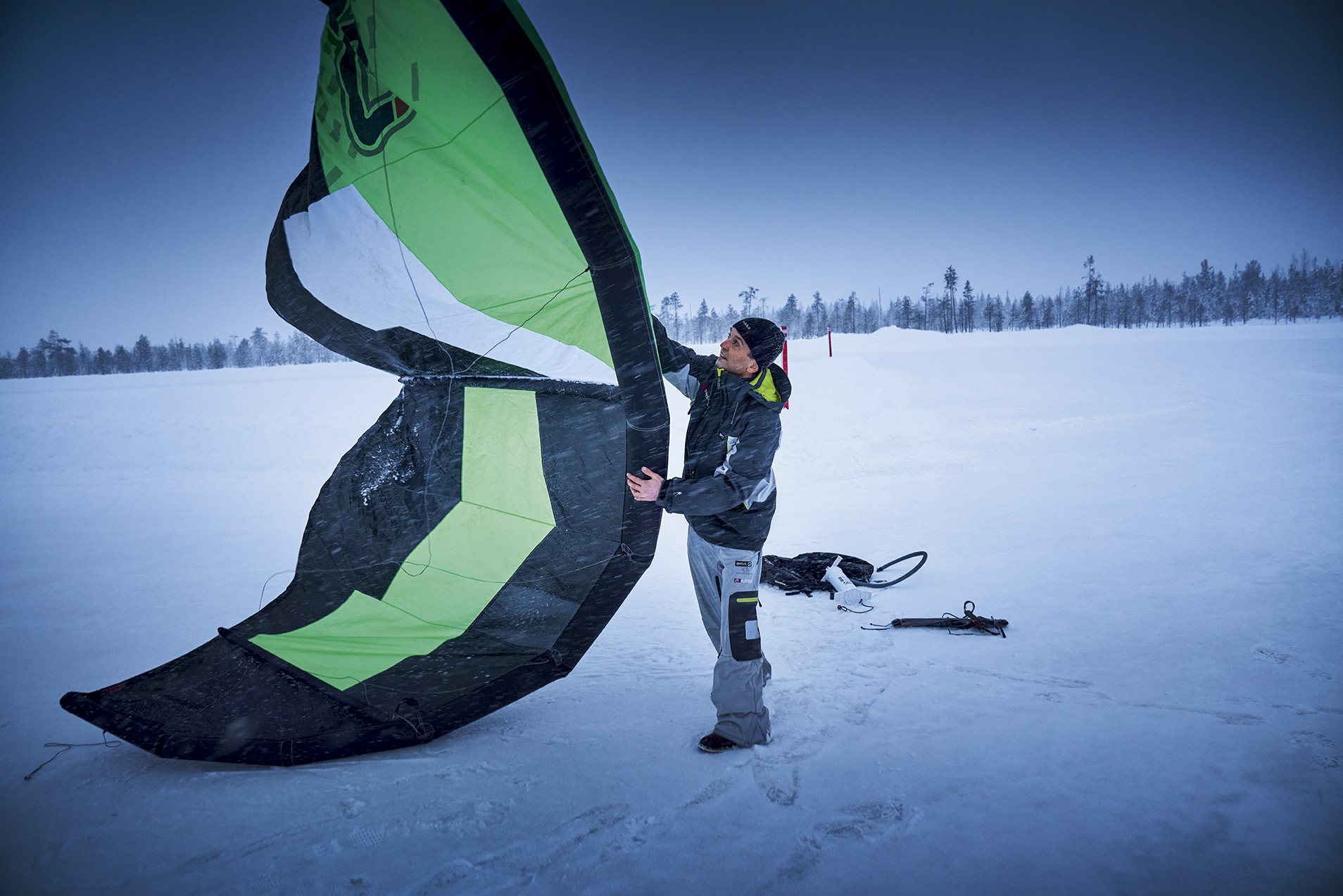 Wind conditions are best in the morning for snowkiting