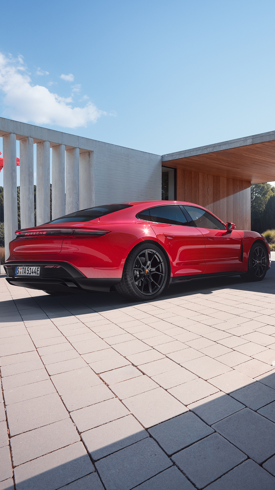 Porsche Taycan GTS mobile 1