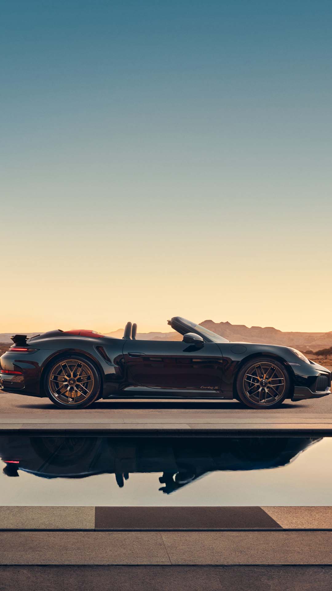 Side view of Porsche 911 Turbo S Cabriolet