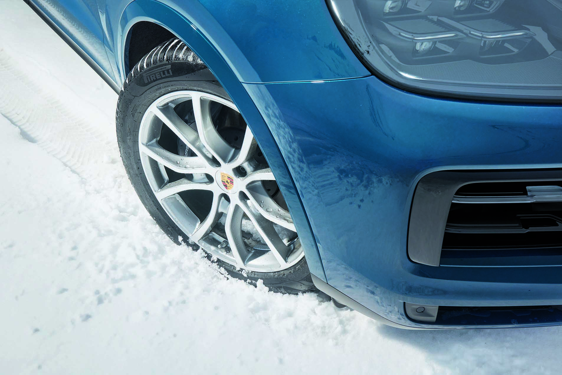 Porsche Tequipment Winter Tyres on a Cayenne E-Hybrid Coupé