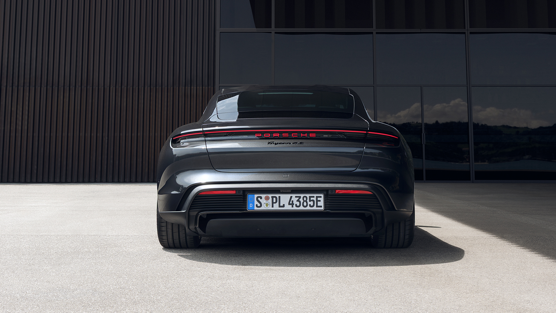 Porsche Taycan 4S Black Edition desktop 2 
