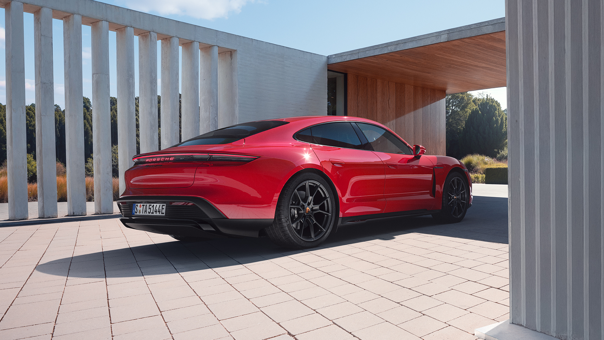 Porsche Taycan GTS desktop