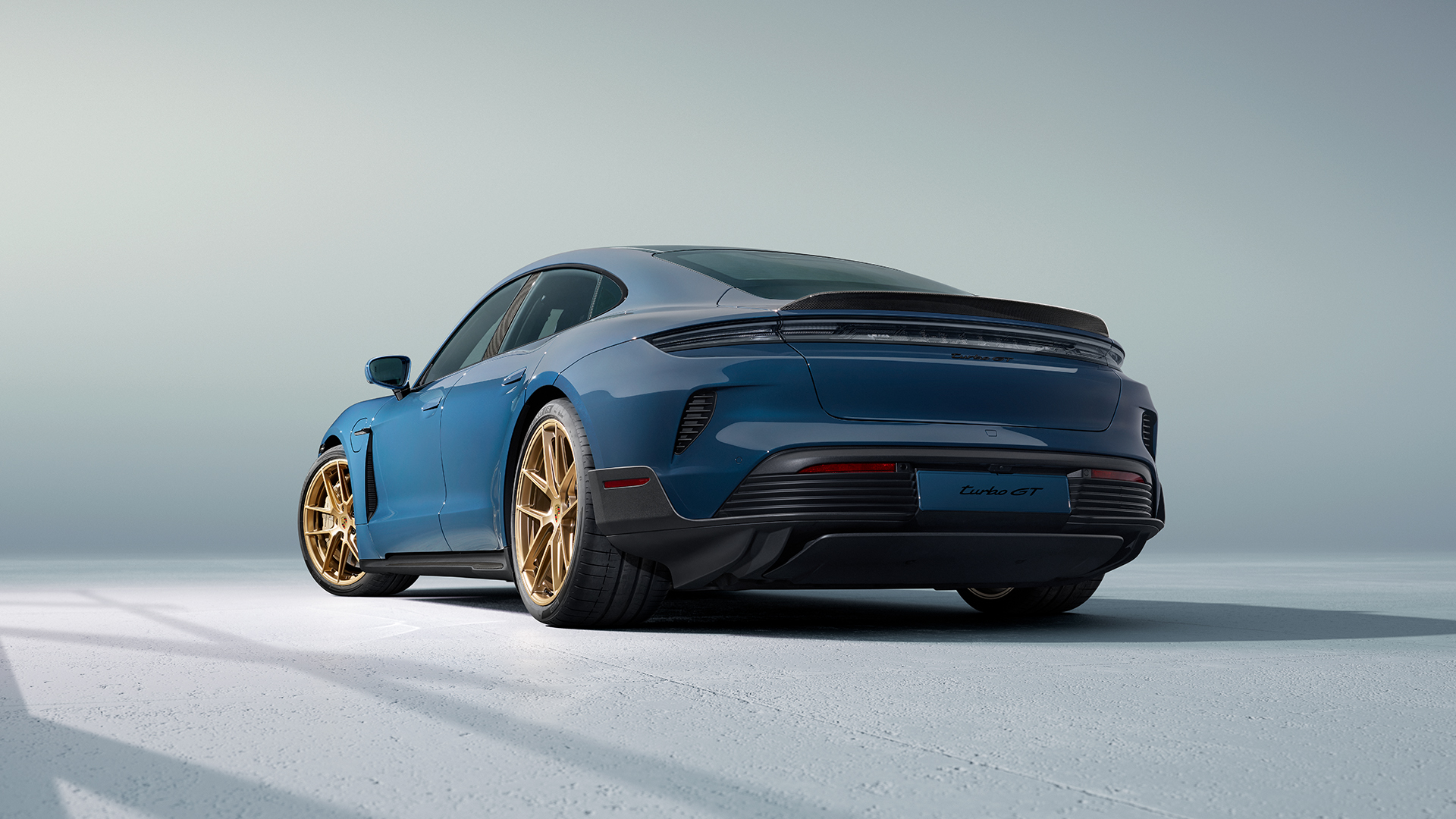Porsche Taycan Turbo GT desktop