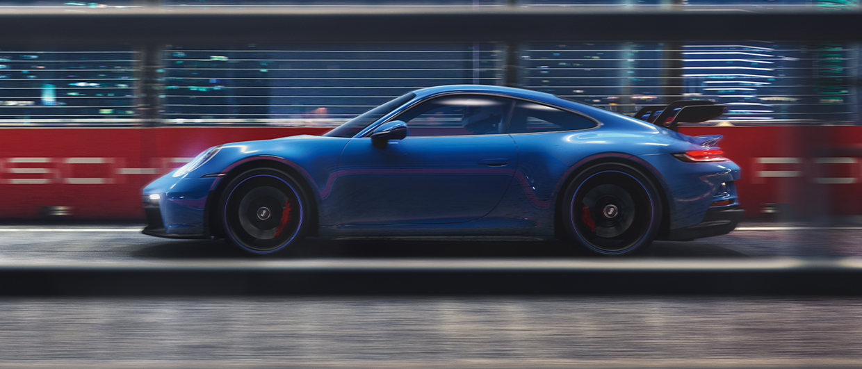 Side view of Porsche 911 GT3 on track