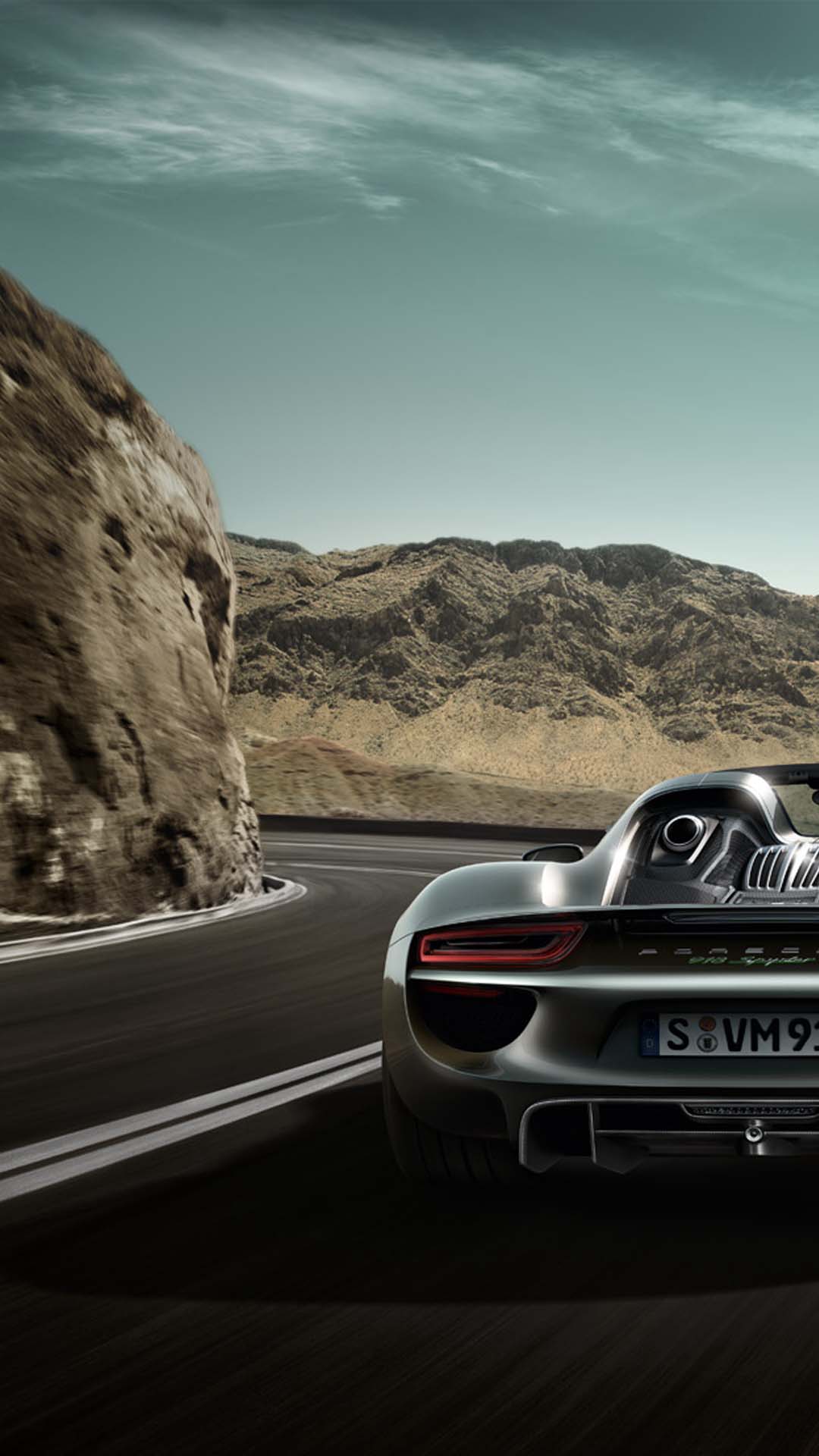 porsche 918 spyder rear view