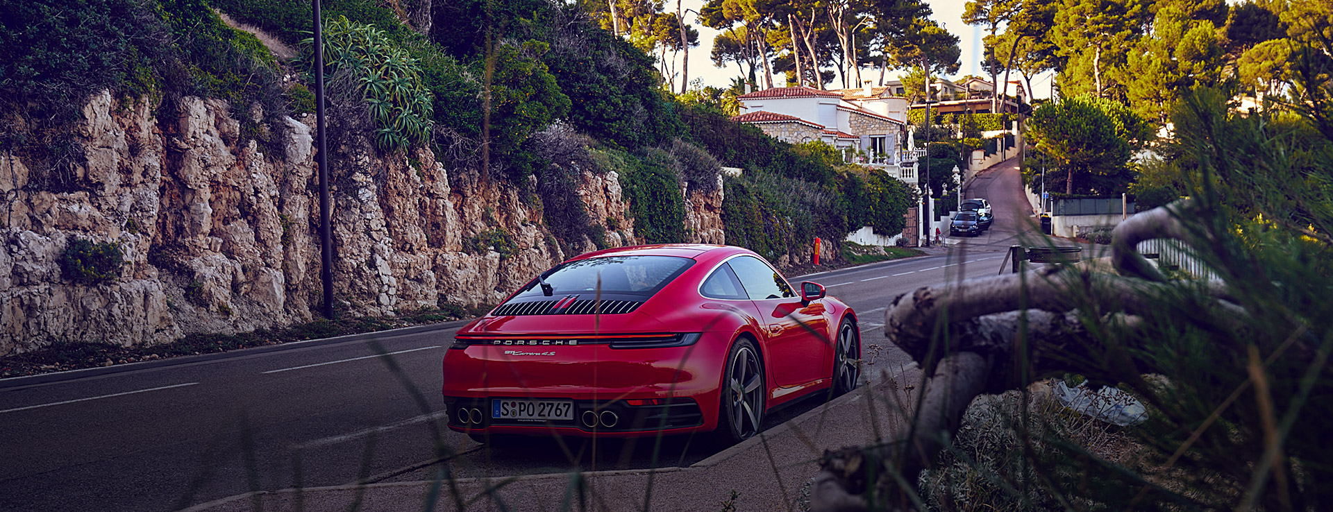 Red 911 passes through southern villages