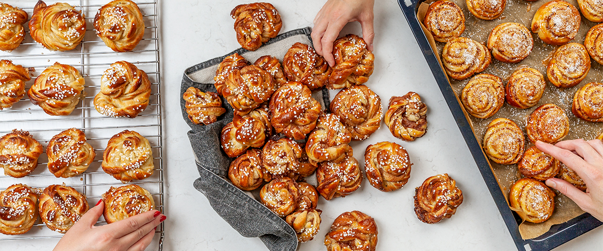 Baka kanelbullar - fakta, recept och tips för att baka kanelbullar 