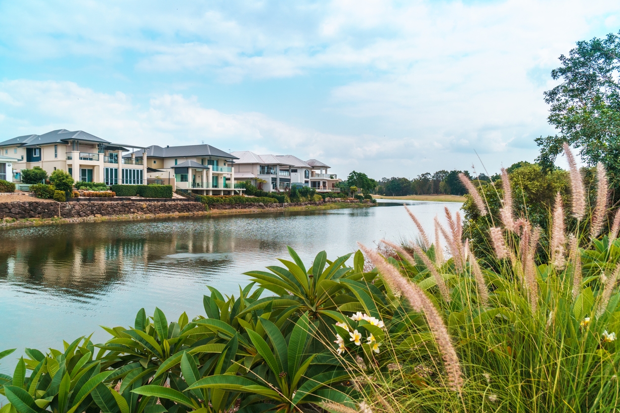 Top tips for buying property in the busy spring real estate market