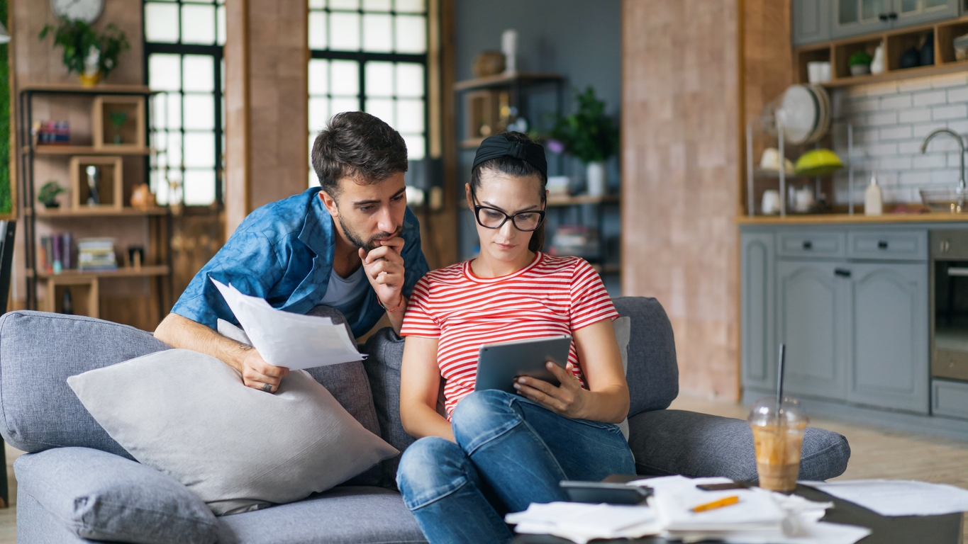 Saving for a home loan deposit?  Here are our best tips to get money in the bank right now
