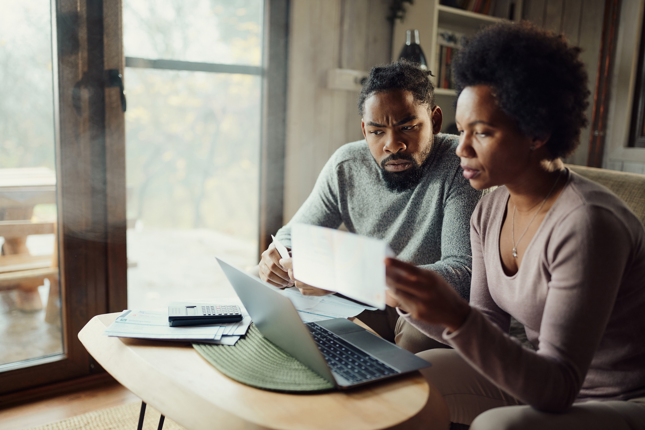 Mortgage broker vs bank lenders: what's the better option?