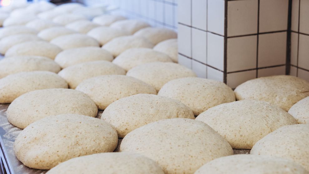 Raw yeast dough
