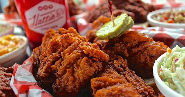 Las Vegas Luxury Hotel Hattie B S Hot Chicken The