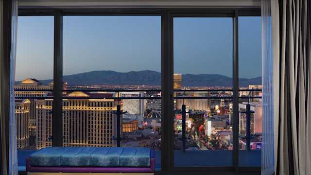 Las Vegas Luxury Hotel | The Cosmopolitan Las Vegas Luxury Hotel | The Cosmopolitan