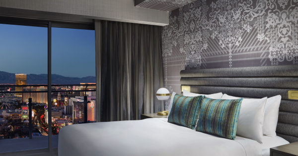 las vegas luxury hotel | terrace one bedroom fountain view | the