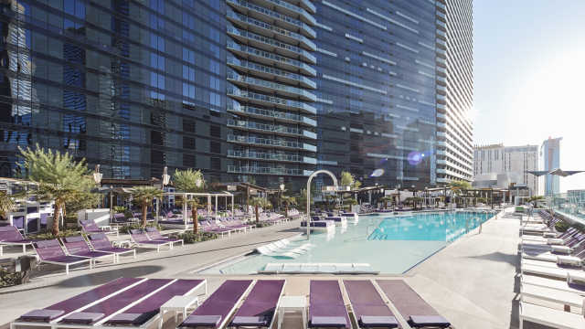 The Chelsea Pool The Cosmopolitan Of Las Vegas