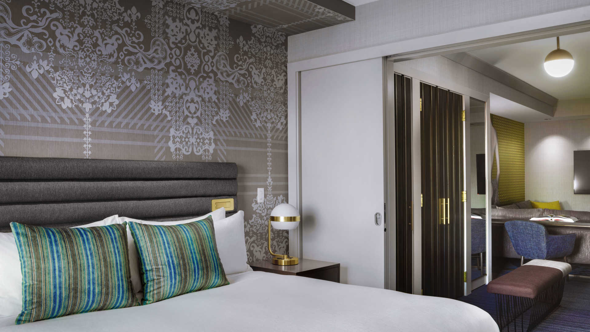 Las Vegas Luxury Hotel Rooms And Suites The Cosmopolitan