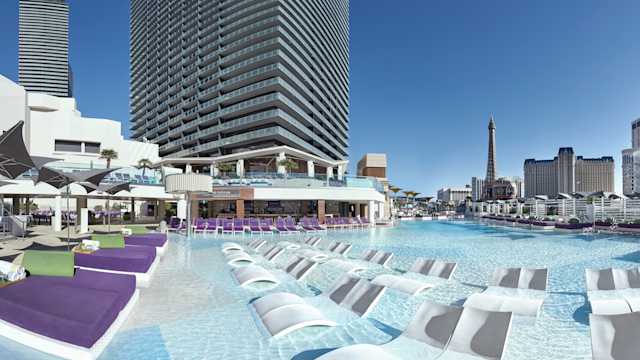 Paris Las Vegas Pool: Hours, Cabanas, Food & More In 2023